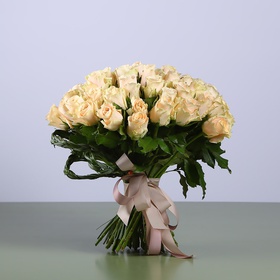 Bouquet of 51 roses "Sharman"