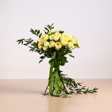 Букет з 15 жовтих троянд Піоні Бабблз
