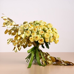 Букет из 35 желтых роз Пиони Бабблз