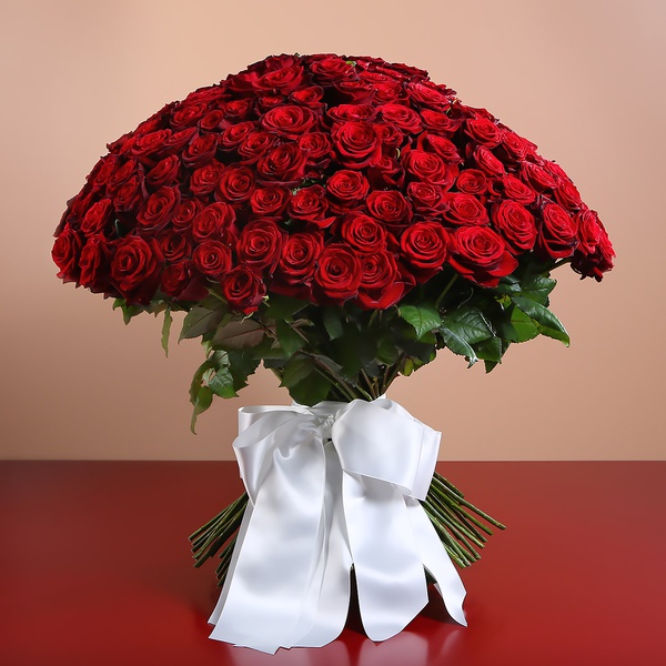 Букет з 201 червоної троянди