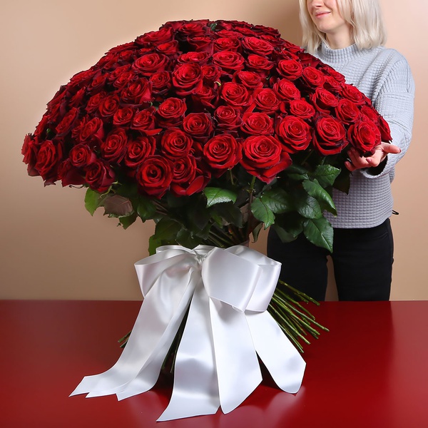 Букет з 201 червоної троянди Гран Прі