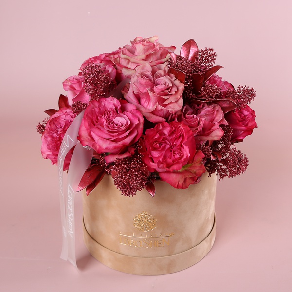 The “Carmine Icon” arrangement