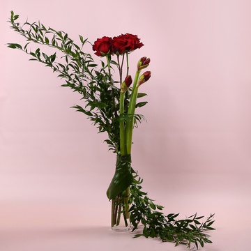 The “Red Motion” bouquet