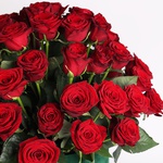 Composition of 75 red roses