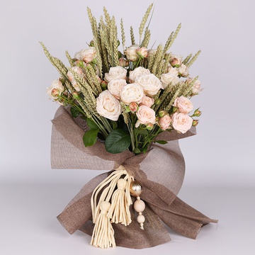 Bouquet of 7 spray roses Bombastic and wheat
