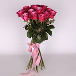 A bouquet of 25 premium pink roses