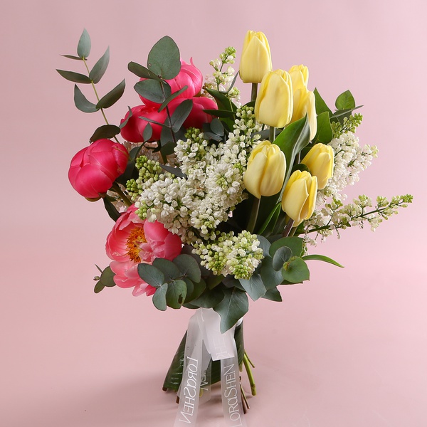 The “Sunny Accent” bouquet