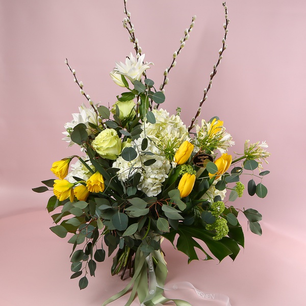 The elegant “Spring Elegance” bouquet