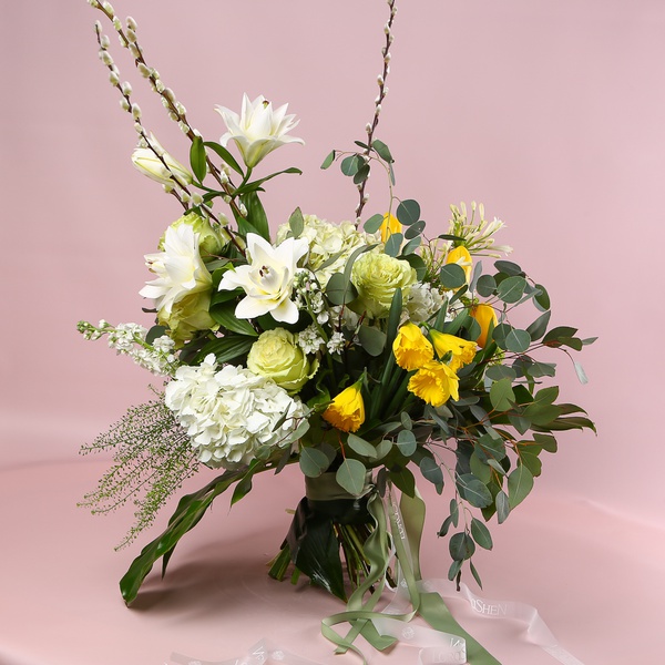 The elegant “Spring Elegance” bouquet