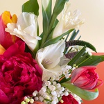 Floral composition in bright colors "Florist's choice"