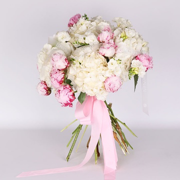 Bouquet "Flower beauty" with hydrangea, peonies and freesia