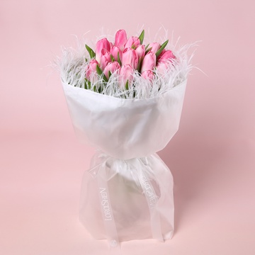 “Nazhna Vual: 25 Pink Tulips”