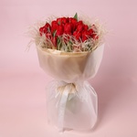 «Полум’я пристрасті: 25 червоних тюльпанів»