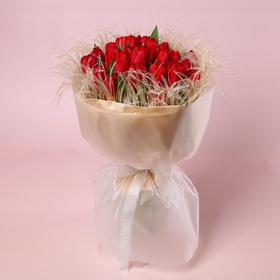 “Flame of Passion: 25 Red Tulips”