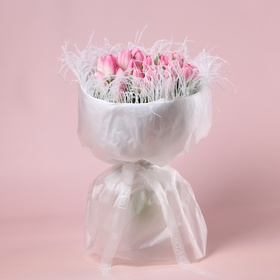 «Нежная вуаль: 35 розовых тюльпанов»
