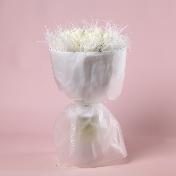 «Дыхание света: 25 белых тюльпанов»