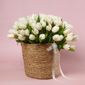 Композиція «101 білий тюльпан Natural Chic»