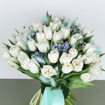 Bouquet "Gentle White-Blue Beauty"