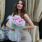 “Nazhna Vual: 25 Pink Tulips”