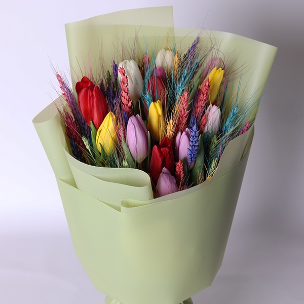 Bouquet of 15 tulips with wheat mix