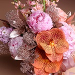 Floral composition in pink and peach tones