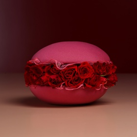 Floral composition in pink macaroon, S