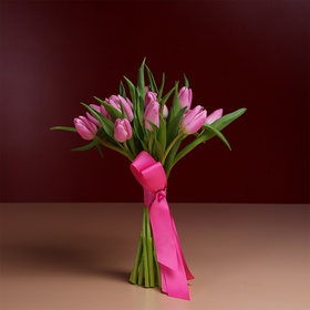 Букет з 15 рожевих тюльпанів