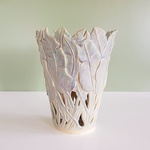Керамическая ваза "Botanical Touch" с отверстиями