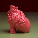 Ceramic vase "Heart" pink