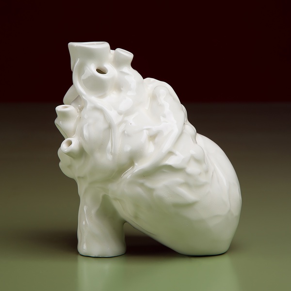 Керамическая ваза "Сердце" белая