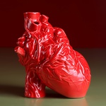 Ceramic vase "Heart" red