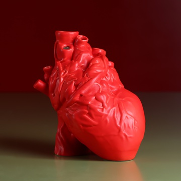 Vase "Heart" red matt