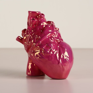 Ceramic vase "Heart" crimson