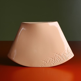 Ceramic vase "Japanese style" beige