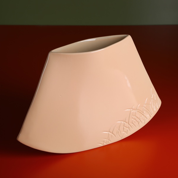 Ceramic vase "Japanese style" beige