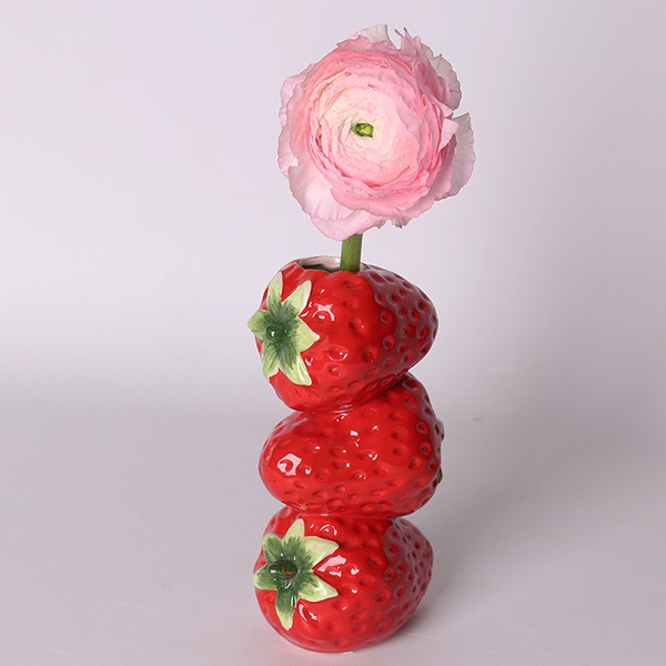 Vase of strawberries