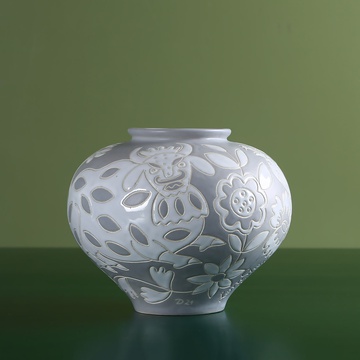 Vase Horshchyk small, grey-white matte
