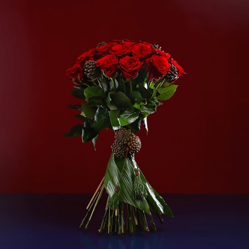 Bouquet of 25 red roses and cones