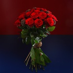 Bouquet of 35 red roses and cones