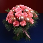 Bouquet of 25 roses and pinus