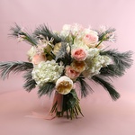 The “Soft Breath of Winter” bouquet