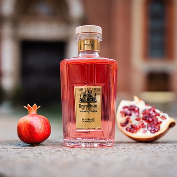 Magenta room fragrance by Dottor Angeli