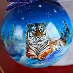 Новогодний шар "Тигр рыжий и луна"