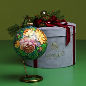 Christmas ball "Flowers green with gold"