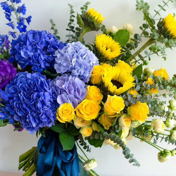Ethno bouquet yellow-blue