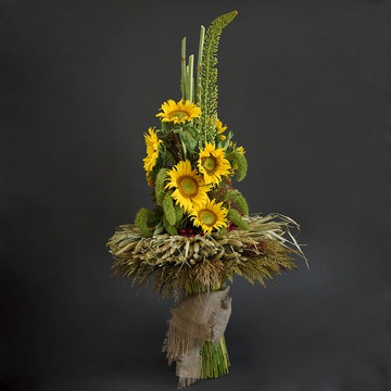 National ethno bouquet with spikelets