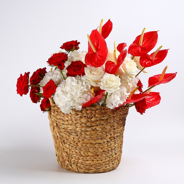 The "Red & White Inspiration" floral basket