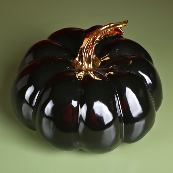 Ceramic pumpkin black with gold