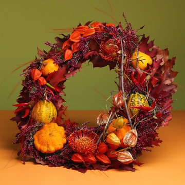 Wreath with pumpkins
