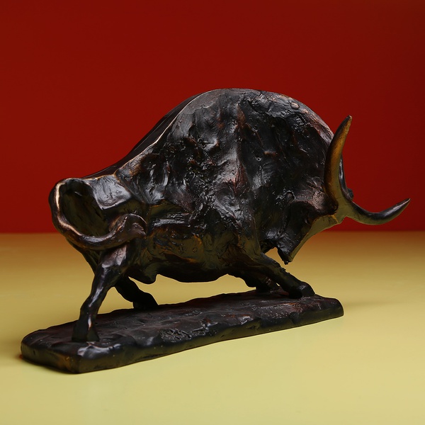 Decorative figure "Bull"